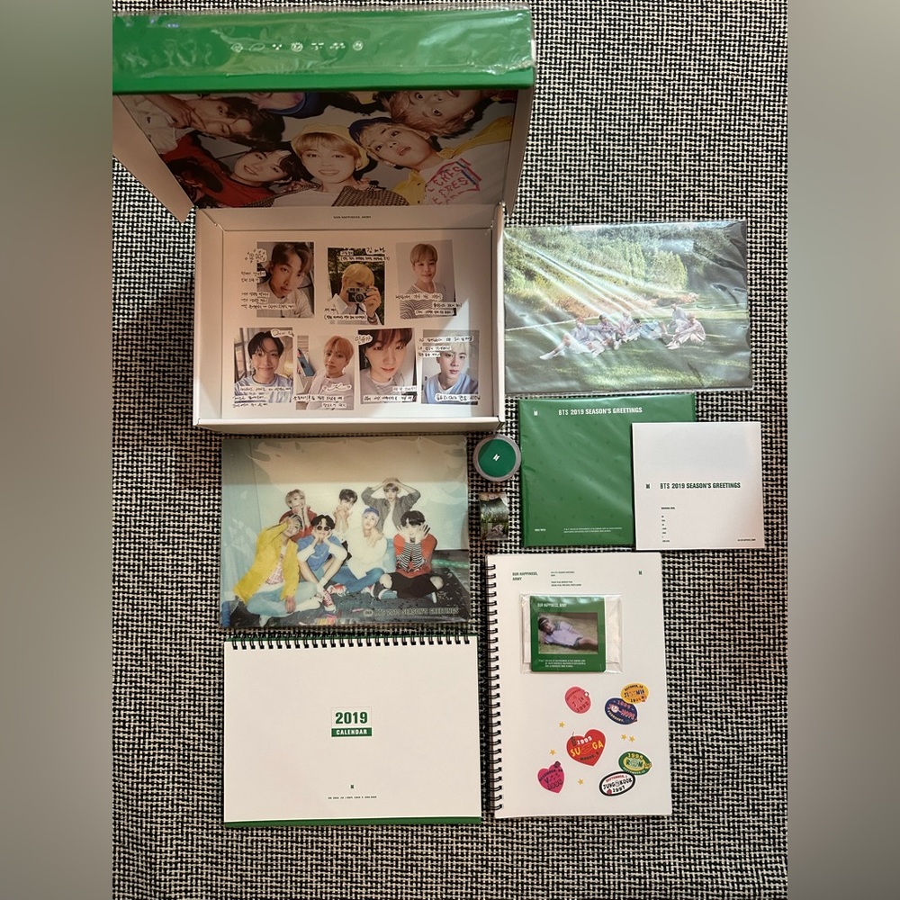 Official BTS Season Greetings 2019 + Jungkook's baby photo